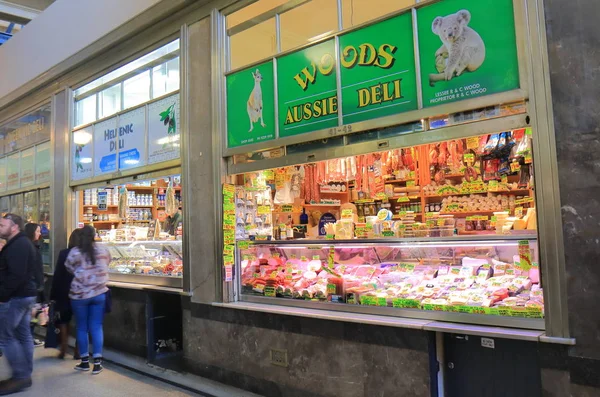 Tienda de productos lácteos Queen Victoria market Melbourne Australia — Foto de Stock