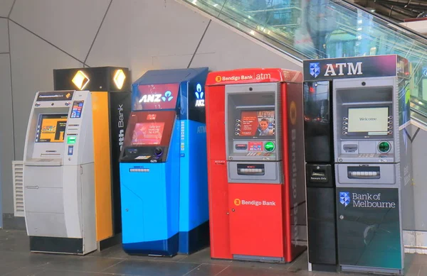 Máquina de dinheiro fila ATM Melbourne Austrália — Fotografia de Stock