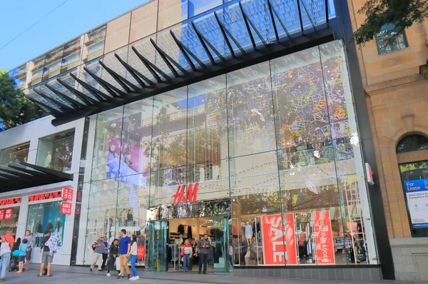 H & M nakupování Brisbane, Austrálie — Stock fotografie