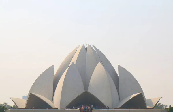 New Delhi Indie Října 2017 Neznámí Lidé Navštíví Lotus Temple — Stock fotografie