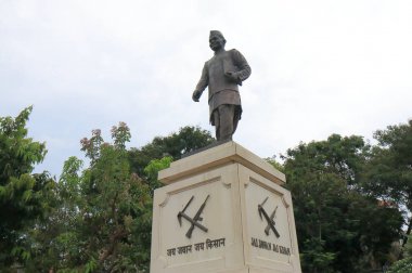 Mumbai Hindistan - 11 Ekim 2017: Şehir Mumbai Jai Jawan Jai Kisan heykeli. Jai Jawan Jai Kisan Hindistan'a Başbakan, Hindistan Lal Bahadur Shastri tarafından 1966 yılında verilen bir slogan oldu