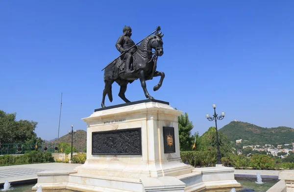 Estátua Maharana Pratap Moti Magri Udaipur Índia — Fotografia de Stock