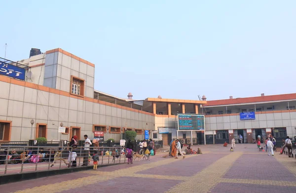 Agra India Octubre 2017 Personas Identificadas Viajan Estación Agra Cantt — Foto de Stock