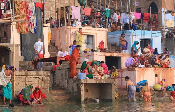 Varanasi Inde Octobre 2017 Des Personnes Non Identifiées Visitent Ghat — Photo