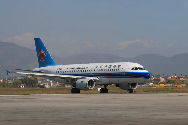 Kathmandu Nepal Novembre 2017 Avion China Southern Airlines Stationné Aéroport — Photo
