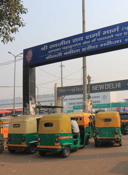 New Delhi Indie Října 2017 Tuk Tuk Motorce Taxi Čekat — Stock fotografie