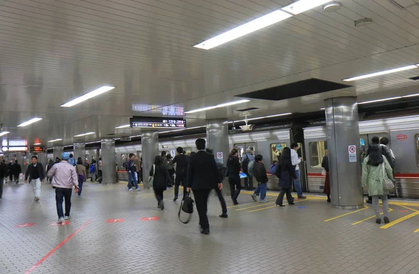 Osaka Japan Novembro 2017 Pessoas Não Identificadas Viajam Estação Metrô — Fotografia de Stock