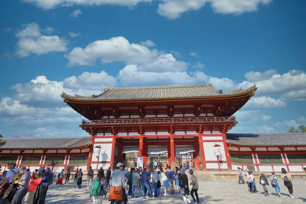 Nara Japón Noviembre 2019 Personas Identificadas Visitan Templo Todaiji Nara —  Fotos de Stock