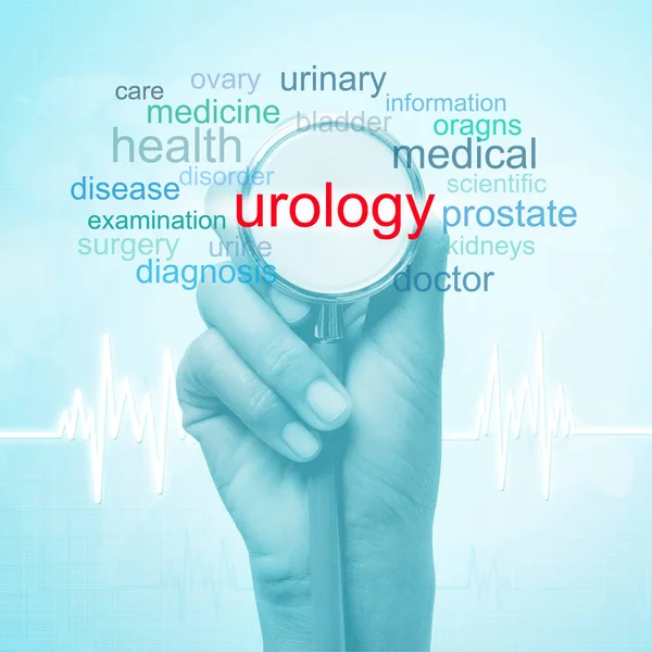 Mão segurando estetoscópio com palavra urologia. conceito médico — Fotografia de Stock