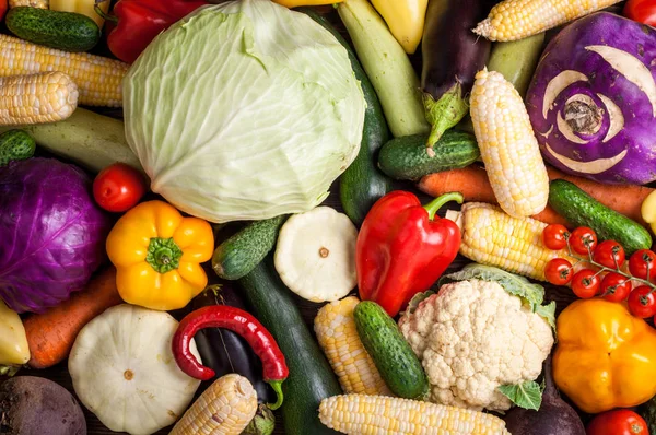 Fondo de verduras. Alimentación saludable, dieta, concepto de comida vegetariana. Surtido de verduras —  Fotos de Stock