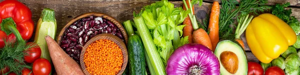 Υγιές Διατροφικό Υπόβαθρο Φρέσκα Λαχανικά Φρούτα Φασόλια Και Φακές Ξύλινο — Φωτογραφία Αρχείου