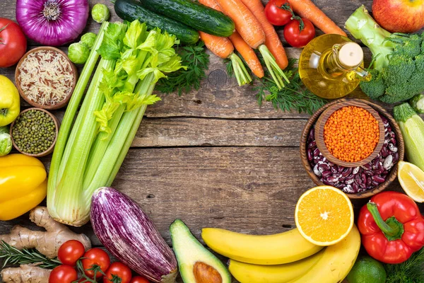 Antecedentes Comida Saudável Legumes Frescos Frutas Feijões Lentilhas Mesa Madeira — Fotografia de Stock