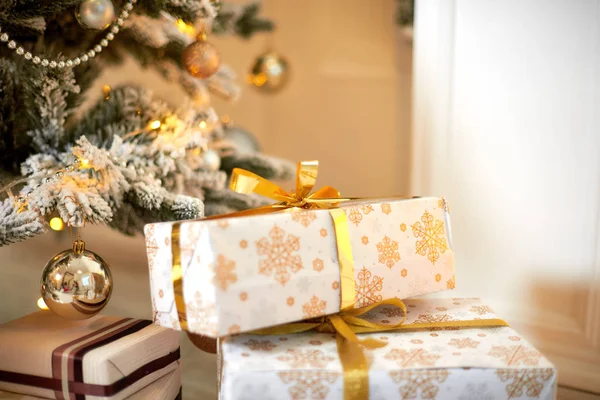 Noel ağacı, hediyeler