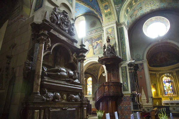 Innenausstattung der Kathedrale in der Stadt Plock, Polen — Stockfoto