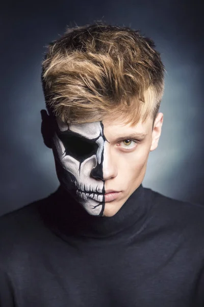 Bodypainting half skull man portrait 
