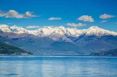 Ismarlayarak Como Gölü ve Alpler İtalya 