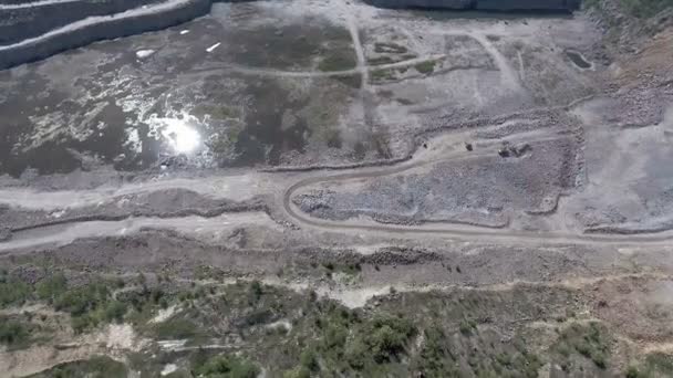 Vista aérea del trabajo en una carrera minera . — Vídeo de stock
