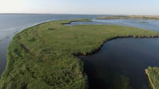 Paysage marin. Vue panoramique sur la mer à la journée ensoleillée d'été .