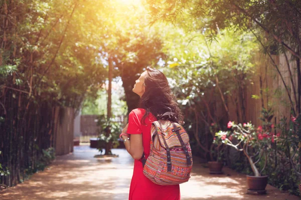 Young asian woman travel — Stock Photo, Image