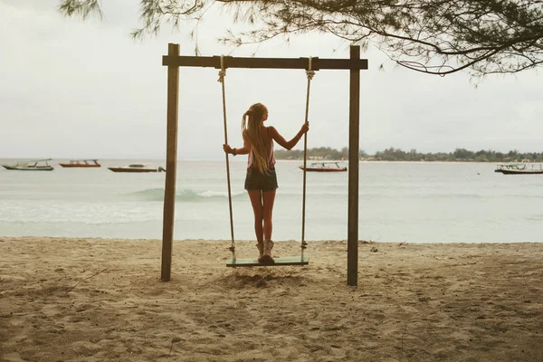 Female Swinging Tropical Beach — Stock Photo, Image