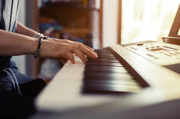 Playing Piano Home Close Shot — Stock Photo, Image