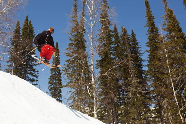 Snowboardman Veel Plezier Springen Sneeuw Wintersport Vakantie Bergen Lucht Resort — Stockfoto