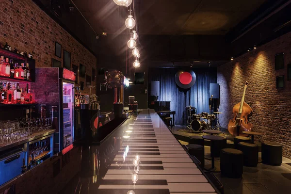 Diseño Interiores Bar Jazz Moderno Escenario Con Piano Negro Violonchelo — Foto de Stock