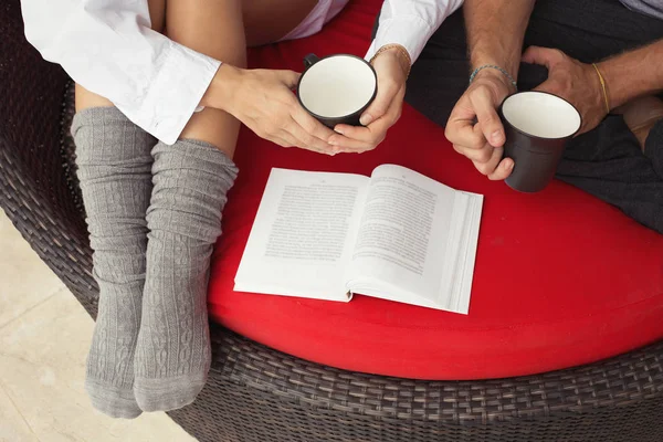 Love Couple Drinking Tea Reading Book Family Morning Together — Stock Photo, Image