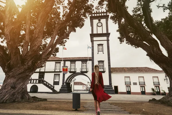 Woman Traveling Azores Island Walking City White Buildings Clock Tower — Stock Photo, Image