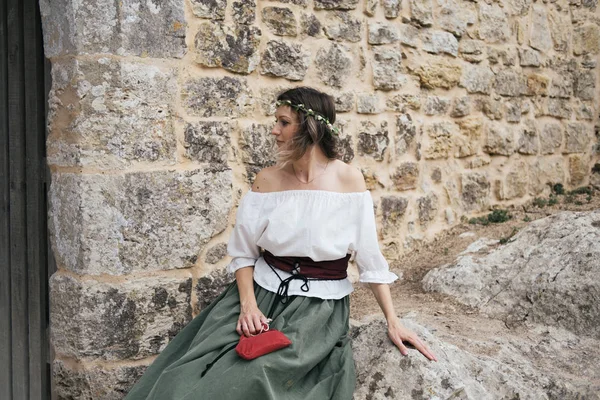 Portrét Ženy Oblečené Středověkém Evropském Oblečení Pro Služky Venku Festival — Stock fotografie