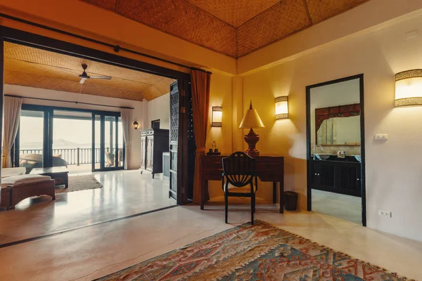 Moderno Quarto Cama Interior Villa Luxo Stilo Vintage — Fotografia de Stock