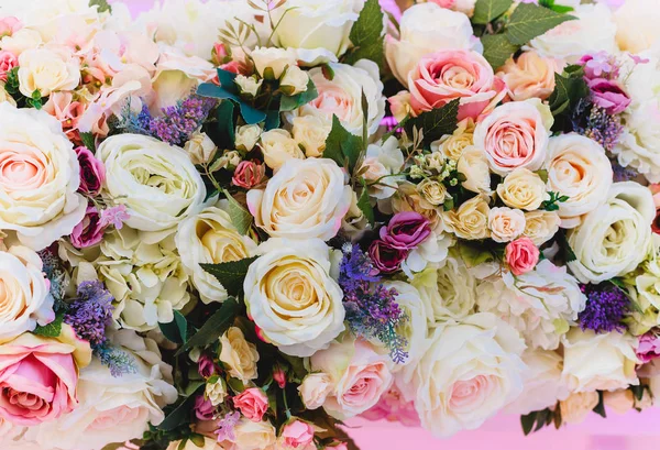 Boeket van bloemen, bruiloft decoratie, handgemaakte. — Stockfoto