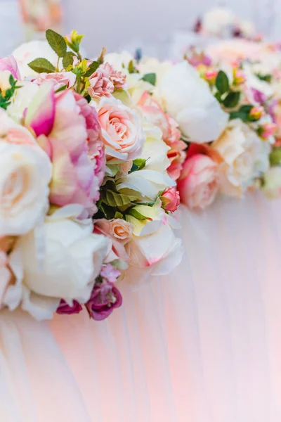 Bouquet di fiori, decorazione di nozze, fatto a mano . — Foto Stock