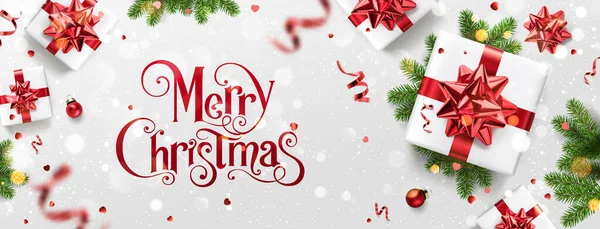 Vörös Karácsony és újév Szöveg a karácsonyi háttér ajándékdobozok, fenyő ágak, piros szalag, dekoráció, csillogás, konfetti, bokeh. Boldog Karácsonyt! Vektor illusztráció, reális vektor — Stock Vector