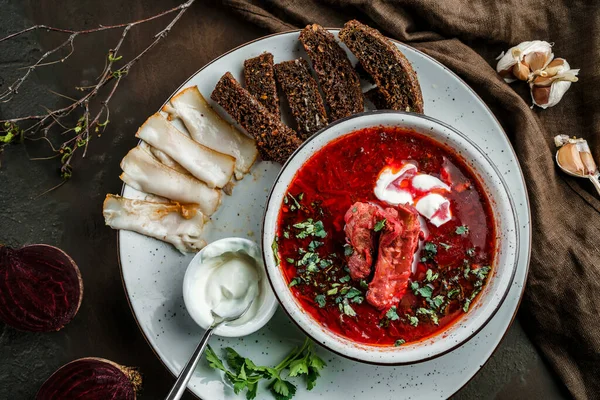 Oekraïense Russische Traditionele Bietensoep Borsjt Schaal Met Rib Oogvlees Roggebrood — Stockfoto