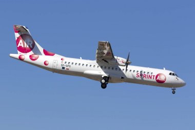 ATR hala windows sahip ama Kargo uçakları için coverted.