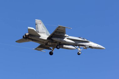 Luqa, Malta 22 Eylül 2017: Kanada Hava Kuvvetleri Mcdonnell Douglas Cf-188a Hornet (Cf-18a) (188783) final pist 13 için.