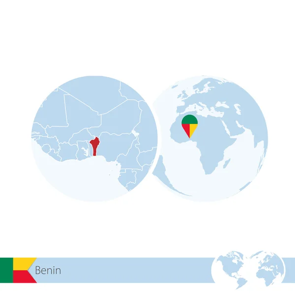 Бенин на карте мира с флагом и региональной картой Бенина . — стоковый вектор