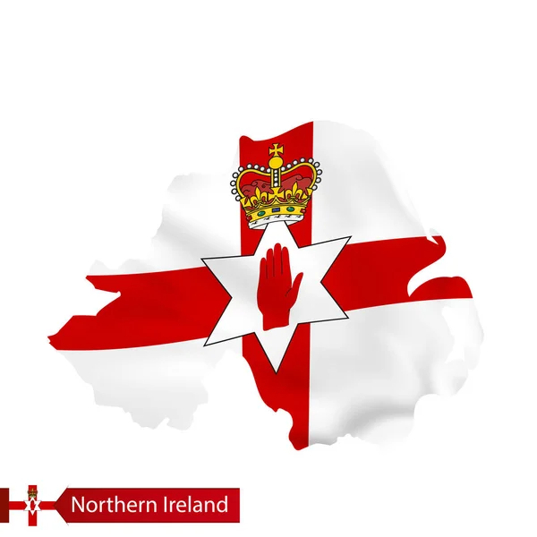 Mappa dell'Irlanda del Nord con bandiera sventolata del paese . — Vettoriale Stock