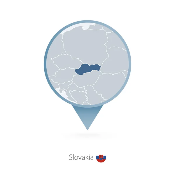 Pino de mapa com mapa detalhado de Eslováquia e países vizinhos . — Vetor de Stock