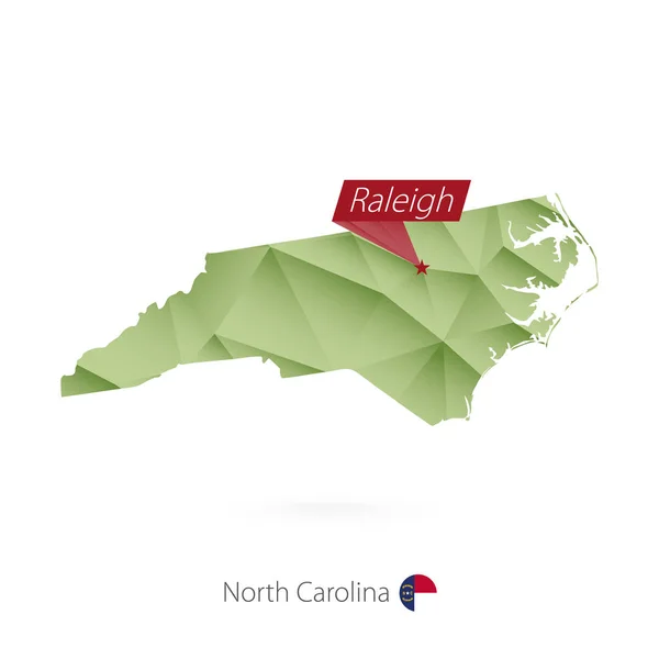 Зелений градієнта низькому поле карта Північної Кароліни зі столицею Рейлі — стоковий вектор