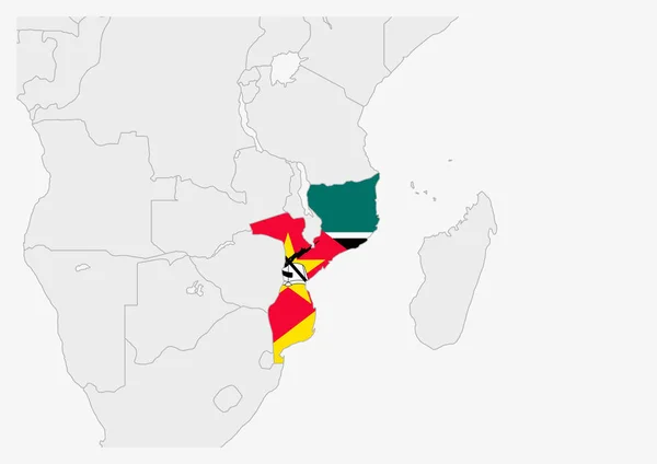 Mapa Mozambiku podkreślona kolorami flagi Mozambiku — Wektor stockowy