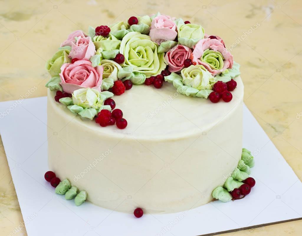 Birthday cake with flowers rose on light background — Stock Photo