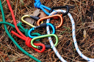 Çantanıza doğa arka plan üzerinde ip ile. 