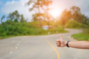 Seyahat etmek, yolculuk otostop için kullanılan backpackers.