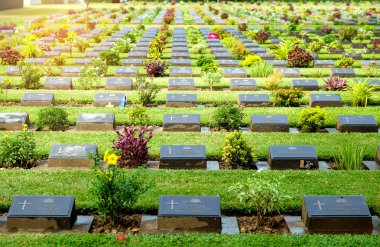 Kanchanaburi, Tayland - Mayıs, 2017: Askeri Koalisyonu mezar etiketi