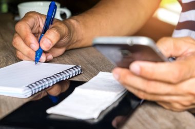 Hesaplaması kullanma akıllı telefonları ile akıllı telefon, online harcama kontrol