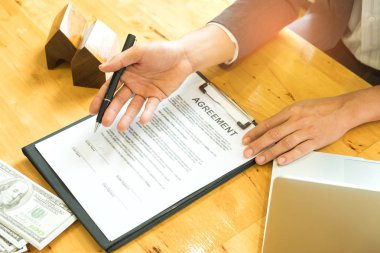 Ev satış Broker eve ticaret anlaşmaları tanıtıyoruz.