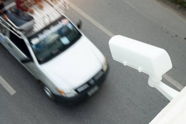 Cctv kameraları trafik raporlarının ve hız için yolda yüklü