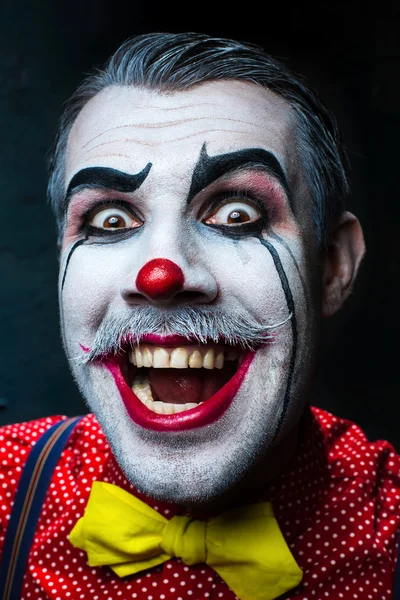 Schrecklich verrückter Clown und Halloween-Thema — Stockfoto